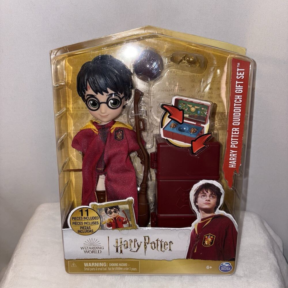 Wizarding World Harry Potter 8-inch Harry Potter Quidditch Doll Set W/Robe NEW